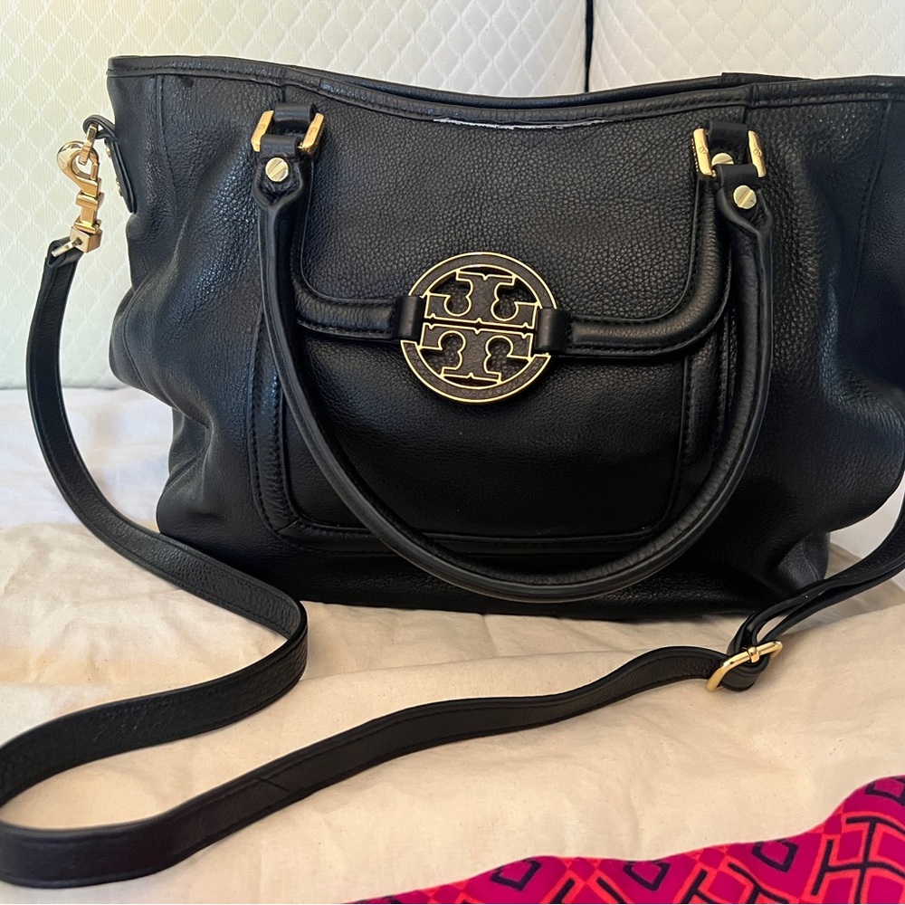 Authentic TORY BURCH “Amanda” black pebbled leather logo satchel bag